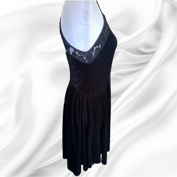 Free People Intimately Nightshade Black Velvet Lace High Low Mini Dress Size SP - Picture 8 of 11